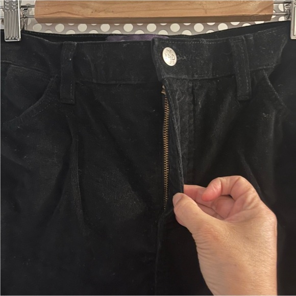 NYDJ The Marilyn Straight-Leg Velvet Jeans Size 12 in Black Inseam 32” - Picture 9 of 16